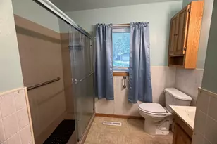 891 Winnie Ave, Windom, MN 56101 - Photo 7