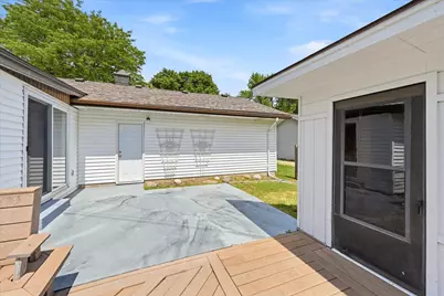 8142 Homestead Avenue S, Cottage Grove, MN 55016 - Photo 11