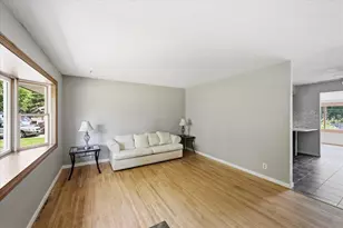 8142 Homestead Ave S, Cottage Grove, MN 55016 - Photo 9