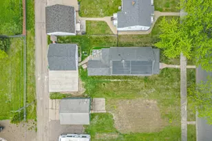3219 4th Ave W, Hibbing, MN 55746 - Photo 59
