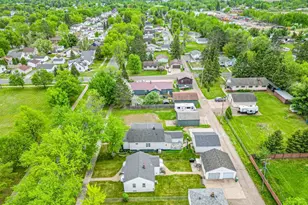 3219 4th Ave W, Hibbing, MN 55746 - Photo 57