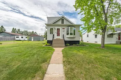 3219 4th Avenue W, Hibbing, MN 55746 - Photo 1