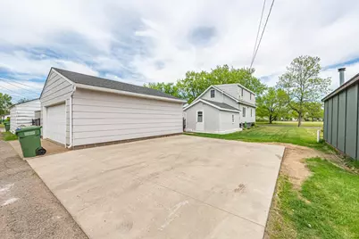 3219 4th Avenue W, Hibbing, MN 55746 - Photo 41