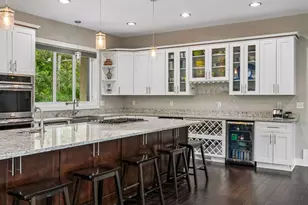 2900 Skyline Dr, Eagan, MN 55121 - Photo 9