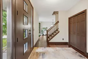10057 Raleigh Ct, Woodbury, MN 55129 - Photo 5