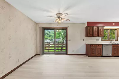 7738 Emerson Avenue N, Brooklyn Park, MN 55444 - Photo 9