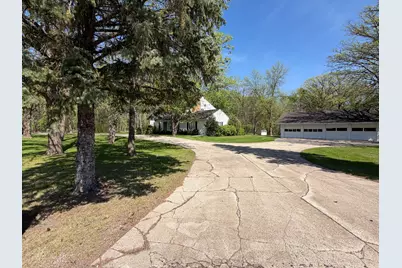 814 11th Avenue SE, Roseau, MN 56751 - Photo 3