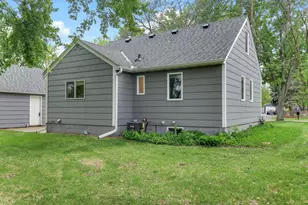 7804 Emerson Ave N, Brooklyn Park, MN 55444 - Photo 29