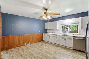 7804 Emerson Ave N, Brooklyn Park, MN 55444 - Photo 9