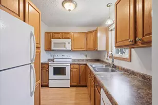 359 Odanah Ave, New Richmond, WI 54017 - Photo 7