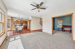 2608 Sandterra Cir, White Bear Township, MN 55110 - Photo 9