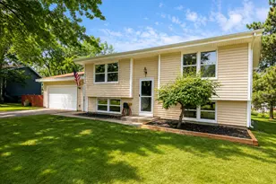 4653 152nd Ct, Apple Valley, MN 55124 - Photo 1