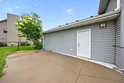 1734 Juniper Lane SW, Rochester, MN 55902 - Photo 9