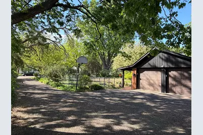 4230 Ewing Avenue N, Robbinsdale, MN 55422 - Photo 3