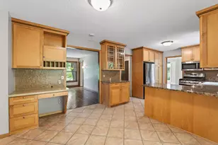 113 E 135th St, Burnsville, MN 55337 - Photo 11