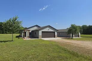 5380 Sunny Cir, Cushing, MN 56443 - Photo 1