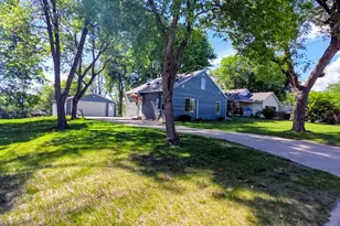 902 Quincy St, Alexandria, MN 56308 - Photo 3