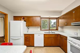 6305 Maloney Ave, Edina, MN 55343 - Photo 11