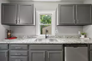 2328 Sheridan Ave N, Minneapolis, MN 55411 - Photo 7