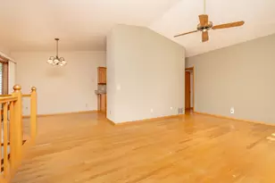 7024 W 113th St, Bloomington, MN 55438 - Photo 7