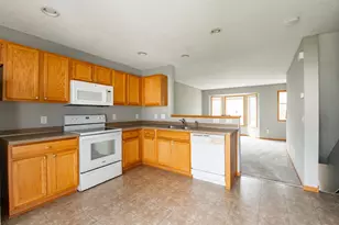 4960 Emmit Dr N, Hugo, MN 55038 - Photo 5