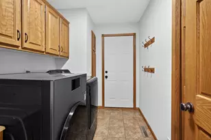 3057 Walter St, Maplewood, MN 55109 - Photo 17