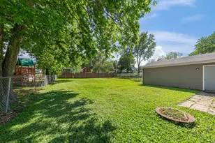727 Division St W, Faribault, MN 55021 - Photo 5