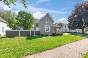 727 Division St W, Faribault, MN 55021 - Photo 3