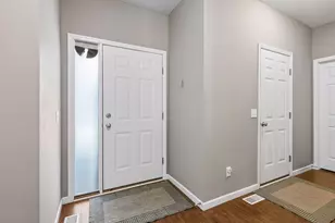 3165 Doneene Ln, Eagan, MN 55121 - Photo 5