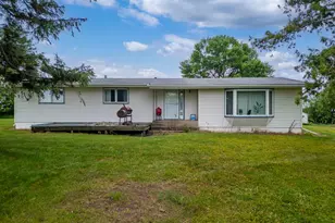 25975 630th Ave, Alden, MN 56009 - Photo 5