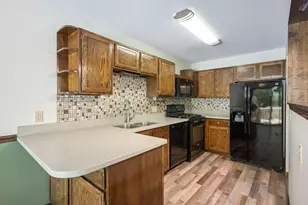 11106 Vessey Ave S, Bloomington, MN 55437 - Photo 5