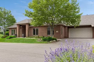 195 W Canyon Dr, Hudson, WI 54016 - Photo 1