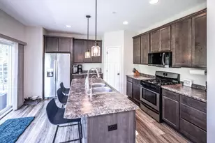 18603 Jonesboro Ct, Lakeville, MN 55044 - Photo 3