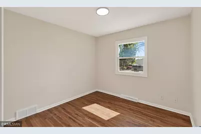 6601 Zealand Avenue N, Brooklyn Park, MN 55428 - Photo 9