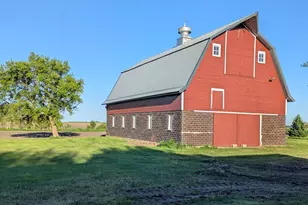 27600 Co Rd 18, Comfrey, MN 56019 - Photo 15