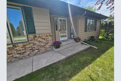 116 Nora Street E, Thief River Falls, MN 56701 - Photo 3