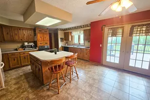 116 Nora St E, Thief River Falls, MN 56701 - Photo 9