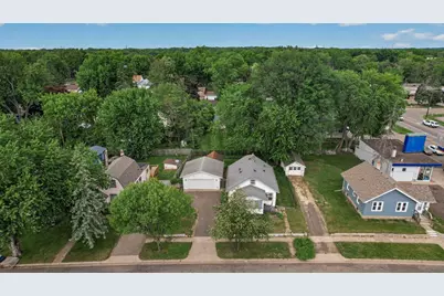 2719 16th Avenue E, North Saint Paul, MN 55109 - Photo 47