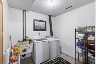3398 Rolling Hills Dr, Eagan, MN 55121 - Photo 33