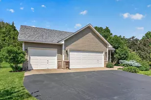 3398 Rolling Hills Dr, Eagan, MN 55121 - Photo 39