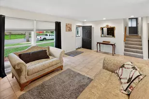 10204 Valley Forge Ln N, Maple Grove, MN 55369 - Photo 3