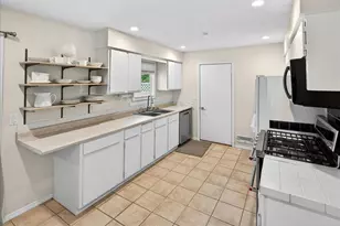 10204 Valley Forge Ln N, Maple Grove, MN 55369 - Photo 7