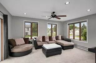 17550 Foxboro Ln, Lakeville, MN 55024 - Photo 9