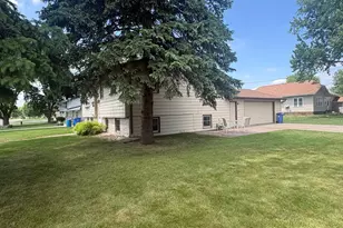 404 E 3rd St, Madison, MN 56256 - Photo 29