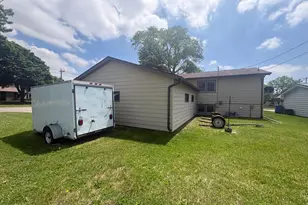 404 E 3rd St, Madison, MN 56256 - Photo 35