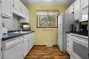 3019 18th St S, Moorhead, MN 56560 - Photo 5
