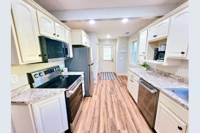 715 Elm Street, Anoka, MN 55303 - Photo 9