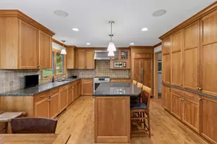 265 Oakwood Rd, Hopkins, MN 55343 - Photo 17
