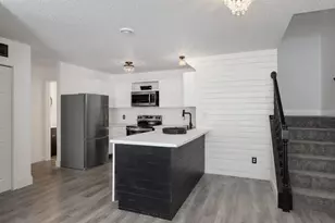 1705 Riverwood Dr, Burnsville, MN 55337 - Photo 7