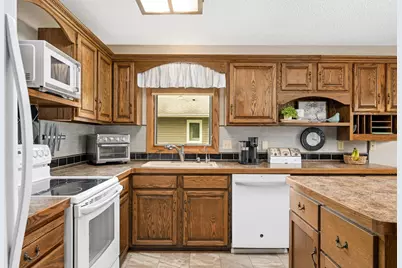 1514 15th Street W, Hastings, MN 55033 - Photo 11